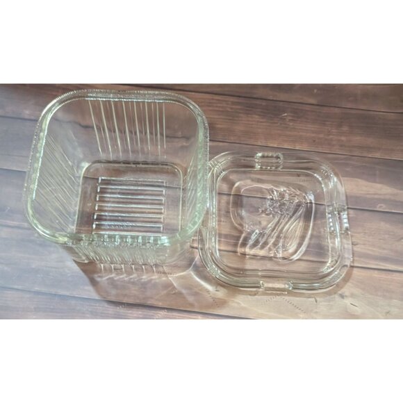Federal Glass Vintage Clear Ribbed Refrigerator Dish With Apple Design Lid 4" - Picture 4 of 9
